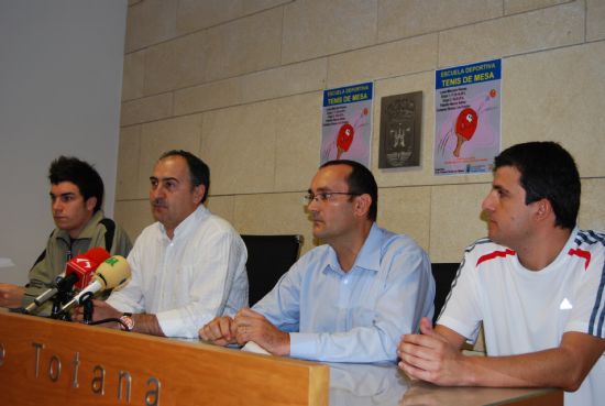 LA ESCUELA DEPORTIVA DE TENIS DE MESA, QUE COMENZARÁ SUS CLASES EL PRÓXIMO VIERNES 2 DE OCTUBRE EN EL PABELLÓN MUNICIPAL "MANOLO IBÁÑEZ", SERÁ GESTIONADA POR EL CLUB DE TENIS DE MESA DE TOTANA EN COLABORACIÓN CON LA CONCEJALÍA DE DEPORTES