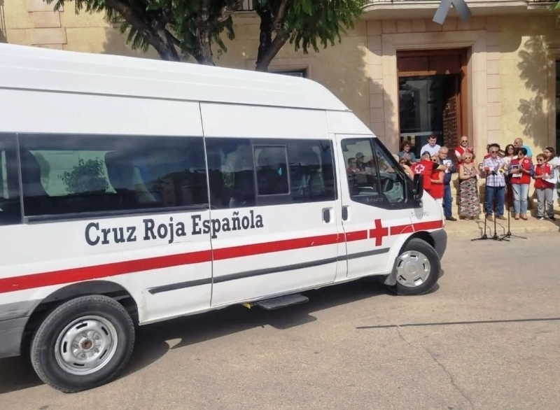 Se suscribe un convenio de colaboraci&oacute;n con Cruz Roja Espa&ntilde;ola en Totana para realizar actividades de voluntariado en los dos Centros de D&iacute;a para Personas con Discapacidad