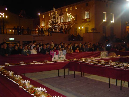 ELABORAN ROSCN DE REYES ARTESANO DE 1.300 KILOGRAMOS Y CASI 6.000 RACIONES QUE SE REGISTRAR EN EL LIBRO GUINESS DE LOS RCORDS   