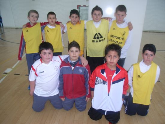 LA FASE LOCAL DE BALONCESTO ALEVÍN DE DEPORTE ESCOLAR, ORGANIZADA POR LA CONCEJALÍA DE DEPORTES, COMENZÓ EL PASADO VIERNES 25 DE ENERO, EN EL PABELLÓN DE DEPORTES 
