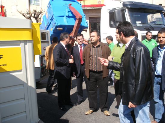 SE PRESENTA EL NUEVO SERVICIO DE LIMPIEZA VIARIA Y RECOGIDA DE RESIDUOS S�LIDOS URBANOS CON UN PRESUPUESTO TOTAL DE M�S DE 1,2 MILLONES DE EUROS, Y M�S MEDIOS HUMANOS Y MATERIALES