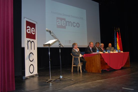 EL ALCALDE Y EL CONCEJAL DE INDUSTRIA ASISTEN A LA ASAMBLEA GENERAL ORDINARIA DE LA ASOCIACIÓN DE EMPRESARIOS DE LA CONSTRUCCIÓN DEL BAJO GUADALENTÍN (AEMCO), CELEBRADA EN ALEDO, PARA MOSTRAR SU APOYO AL SECTOR