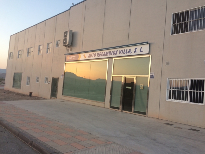 Industria y Comercio realizan una ronda de visitas a las empresas del polgono industrial El Saladar y a los comercios de Totana con objeto de actualizar el censo de empresas del municipio