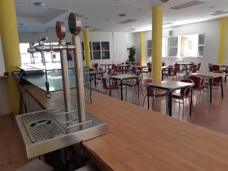 Se recepciona el contrato de explotacin de cafetera-bar del Centro Municipal de la Tercera Edad, situado en la plaza de la Balsa Vieja