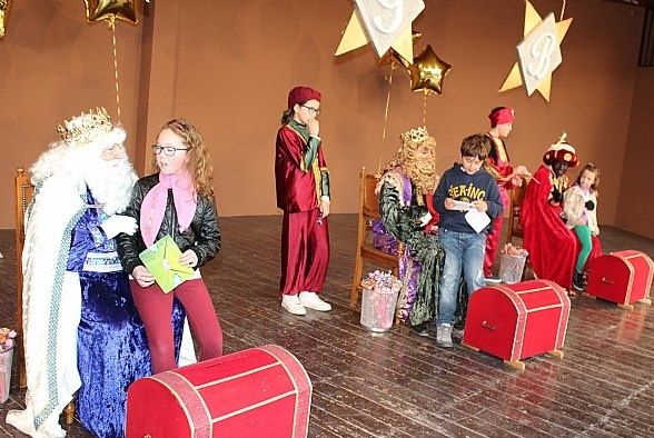 SSMM los Reyes Magos de Oriente recogern las cartas de los nios y nias de Totana este mircoles, da 4 de enero, en el auditorio municipal Marcos Ortiz