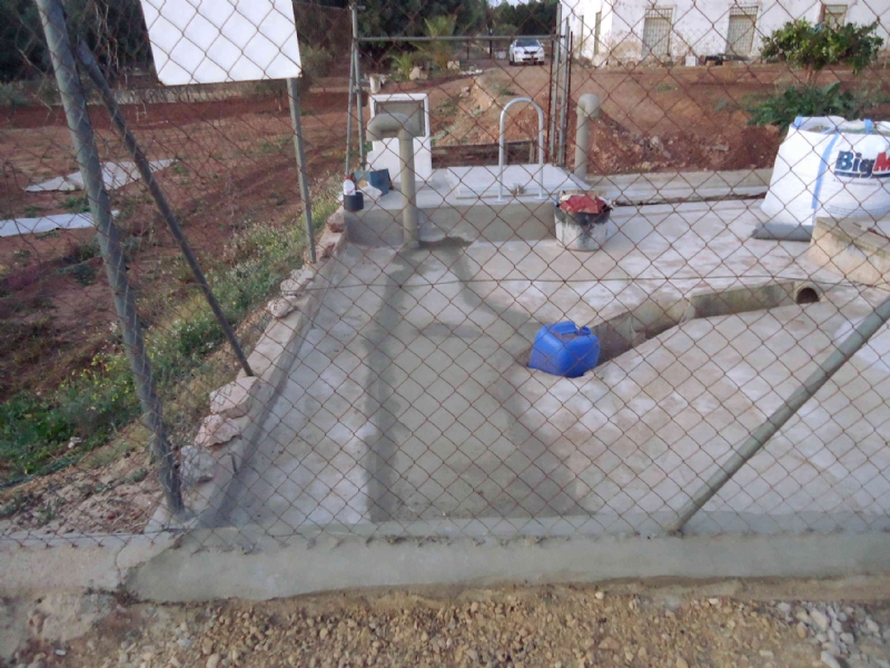 Finalizan las obras de renovación de la tubería de distribución de agua potable en la zona del Camino del Polideportivo