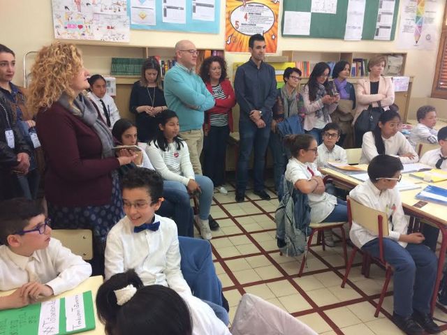 Autoridades municipales conocen de primera mano el proyecto educativo #Totaneando que ha promovido el Colegio La Milagrosa y ha implicado a toda su comunidad educativa