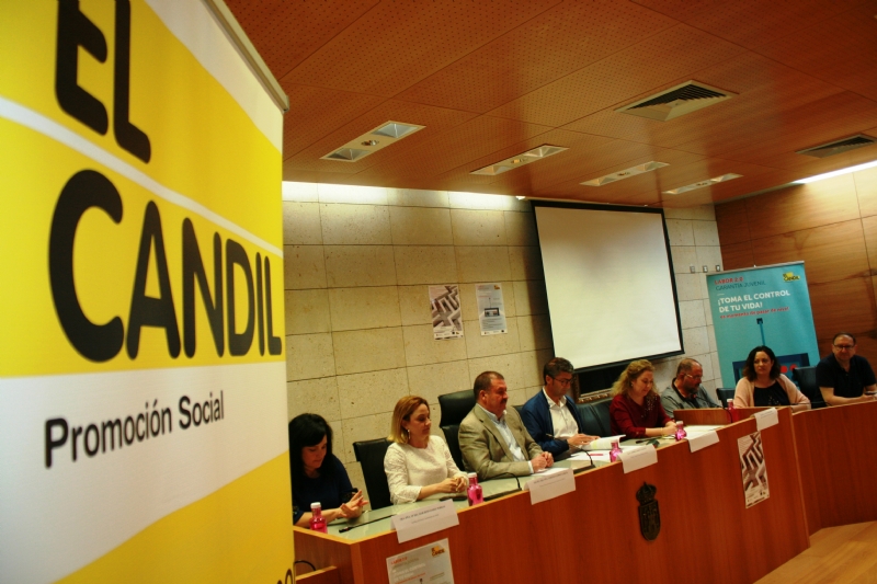 Se clausuran las acciones formativas promovidas por el Colectivo "El Candil" en los proyectos "Labor: Un paso hacia la empleabilidad" y "Labor 2.0: Garantía juvenil"
