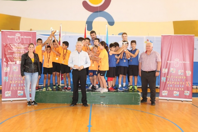 El programa de Deporte Escolar ofertado por la Concejala de Deportes ha registrado, en su ltima edicin, una participacin de 2.069 escolares de los diferentes centros de enseanza