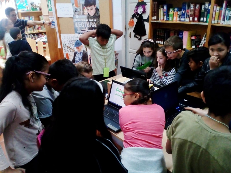 Más de 2.700 escolares de Infantil y Primaria participan en el programa de Animación a la Lectura "Viaja con nosotr@s", organizado por la Biblioteca Municipal "Mateo García"