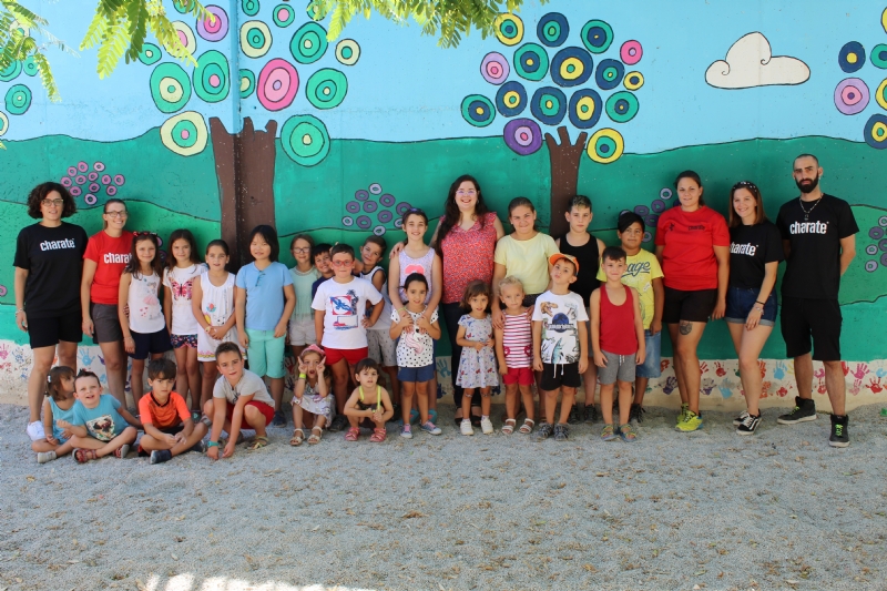 Vdeo. Casi un centenar de participantes se dan cita en las Escuelas Municipales de Verano en los colegios La Cruz y Santiago