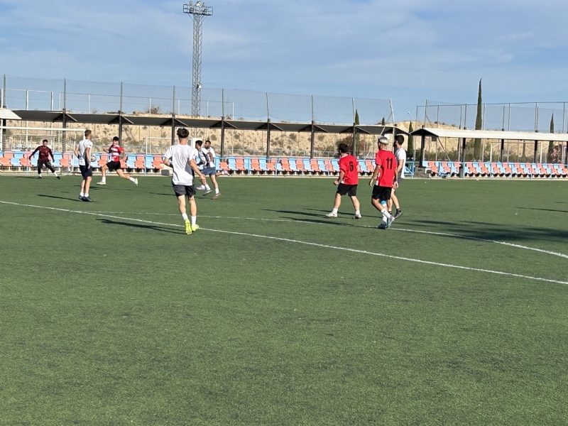 Adjudican por 444.000 euros las obras de sustitución de césped artificial y reparación del sistema de riego de los campos de fútbol de la Ciudad Deportiva "Valverde Reina" 