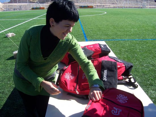 LA CIUDAD DEPORTIVA SIERRA ESPUA ACOGE LA PRESENTACIN DEL CLUB DEPORTIVO ENTRA EN JUEGO DEL CENTRO JOS MOYA, EL PRIMERO PARA DISCAPACITADOS DEL MUNICIPIO DE TOTANA