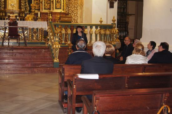 EL OBISPO DE LA DICESIS ABRE EL PROGRAMA DE LA ESCUELA DE APRENDIZAJE EN MATERIA DE EXCELENCIA DE LOS CUIDADOS QUE ORGANIZA LA ASOCIACIN SALUS INFIRMORUM EN LA PARROQUIA DE SANTIAGO APSTOL