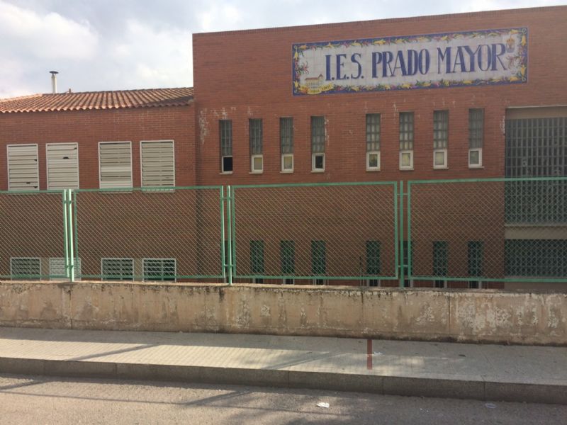 El Consistorio totanero exige a la Consejería de Educación la construcción inmediata del cuarto aulario del IES "Prado Mayor" de esta localidad y cubra las necesidades de mobiliario escolar