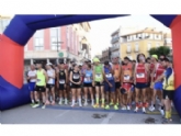 Totana rezuma un gran ambiente de atletismo en la 5 K Fiestas de Santiago que, en la categoría absoluta, ganaron Andrés Silvente (CA Puertas Lorca) y Lisa Bielevelt (Forza Totana)