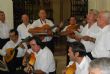 AUTORIDADES LOCALES ASISTEN A LA EUCARISTÍA Y AL HOMENAJE REALIZADO EN MEMORIA DE LOS FALLECIDOS DE LA ASOCIACIÓN DE FAMILIARES Y ENFERMOS DE ALZHEIMER "LA CARRASCA DE LA SANTA" - Foto 1