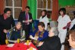 AUTORIDADES MUNICIPALES FELICITAN LA PASCUA NAVIDEÑA A LOS USUARIOS DEL SERVICIO DE ESTANCIAS DIURNAS DEL CENTRO DE ALZHEIMER Y DEL CENTRO MUNICIPAL DE PERSONAS MAYORES - Foto 9