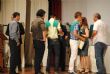 AUTORIDADES MUNICIPALES PARTICIPAN EN LA GRADUACIÓN DE LOS ALUMNOS DE LOS CICLOS FORMATIVOS Y DE BACHILLERATO DEL IES "PRADO MAYOR" QUE SE CELEBRÓ EN EL CENTRO SOCIOCULTURAL "LA CÁRCEL" - Foto 7