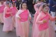 CIENTOS DE PERSONAS SALEN A LA CALLE PARA RECIBIR EL CARNAVAL INFANTIL 2013 QUE HA AMBIENTADO CON RITMO, COLOR, FANTASÍA Y ALEGRÍA LAS CALLES DE LA LOCALIDAD - Foto 2