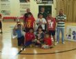 LA CONCEJALÍA DE DEPORTES HACE ENTREGA DE LOS TROFEOS Y MEDALLAS DE LA FASE LOCAL DE BALONCESTO, BALONMANO, FÚTBOL SALA Y VOLEIBOL, CORRESPONDIENTE AL PROGRAMA DE DEPORTE ESCOLAR - Foto 5
