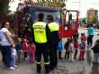 ALUMNOS DE LA ESCUELA INFANTIL MUNICIPAL "CLARA CAMPOAMOR" PARTICIPAN EN UNA JORNADA DE ACERCAMIENTO A LOS CUERPOS Y FUERZAS DE SEGURIDAD Y EMERGENCIAS - Foto 1