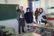 EL CONSEJERO DE EDUCACIÓN  Y LA ALCALDESA DE TOTANA VISITAN EL NUEVO AULARIO DEL CEIP "COMARCAL-DEITANIA QUE HA ENTRADO EN FUNCIONAMIENTO EN EL PRESENTE CURSO ESCOLAR 2013/14 Y SE HA PRESENTADO A TODA LA COMUNIDAD EDUCATIVA - Foto 9