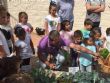La comunidad educativa del CEIP "La Cruz" pone en marcha el proyecto pedagógico "Huerto Escolar Ecológico" recolectando su primera cosecha - Foto 8