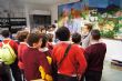 Alumnos de Educación Primaria del colegio "Reina Sofía" abren el programa "Conoce tu ayuntamiento" para conocer el funcionamiento de los servicios y las dependencias municipales - Foto 2