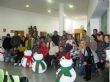 Los usuarios de los Centros de Día de Discapacidad Intelectual confeccionan 95 muñecos navideños que los comercios de la Asociación de Comerciantes exhibirán en sus negocios - Foto 5
