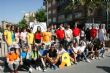 Autoridades municipales visitan el minimarket que los alumnos del Colegio Reina Sofía han organizado en el mercadillo semanal - Foto 9