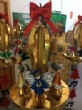 Vídeo. Usuarios de los centros de día para la discapacidad de Totana hacen entrega a la Asociación de Comerciantes de los adornos de Navidad que decorarán de forma uniforme los establecimientos - Foto 2