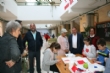 Vídeo. Autoridades visitan los talleres organizados por el CEIP "Tierno Galván" en el marco de su Semana Cultural, con la que se pretende inculcar valores sobre las tareas domésticas cotidianas  - Foto 16