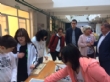 Vídeo. Autoridades visitan los talleres organizados por el CEIP "Tierno Galván" en el marco de su Semana Cultural, con la que se pretende inculcar valores sobre las tareas domésticas cotidianas  - Foto 46