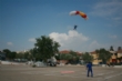 La Patrulla Acrobática de Paracaidismo del Ejército del Aire (PAPEA) salta en el recinto ferial de Totana apoyando a las lipodistrofias - Foto 24