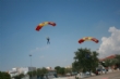 La Patrulla Acrobática de Paracaidismo del Ejército del Aire (PAPEA) salta en el recinto ferial de Totana apoyando a las lipodistrofias - Foto 32