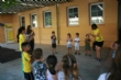 VÍDEO. Un centenar de niños y niñas participan en la Escuela de Verano que organiza el Colectivo para la Promoción Social "El Candil" en los colegios "Santiago" y "La Cruz" - Foto 3