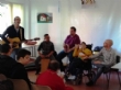 Miembros del grupo musical "La Calle del Silencio" visitan los Centros de Día para la Discapacidad del Ayuntamiento de Totana como actividad para favorecer la autonomía personal y social de los usuarios - Foto 2
