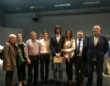 Autoridades municipales acompañan a los dos totaneros galardonados en los Premios Extraordinarios de ESO y Bachillerato correspondientes al curso académico 2017/18 - Foto 2