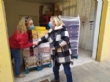 El concejal de Bienestar Social visita el Banco de Alimentos del Segura para trasladar la comida que correspondía a Cáritas de las Tres Avemarías - Foto 4