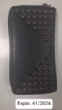 Ver foto 197 - EXPT. 41/2026
CARTERA COLOR NEGRA CON AGORNOS DORADOS. CONTIENE DOCUMENTOS A NOMBRE DE: INICIALES M.M.T.G.
