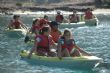 UN TOTAL DE 35 ALUMNOS DEL COLEGIO "REINA SOFÍA" DE TOTANA PARTICIPAN EN EL PROGRAMA DE ACTIVIDADES DEPORTIVAS Y RECREATIVAS EN CONTACTO CON EL MAR, QUE TUVO LUGAR EN EL PUERTO DEPORTIVO DE ÁGUILAS - Foto 1