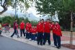 EL CONCEJAL DE DEPORTES ACOMPAÑA A MÁS DE 220 NIÑOS Y AL CUERPO TÉCNICO Y DIRECTIVO DE LA ESCUELA MUNICIPAL DE FÚTBOL EN LA TRADICIONAL OFRENDA FLORAL A LA PATRONA DE LA LOCALIDAD SANTA EULALIA - Foto 8