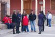 EL CONCEJAL DE DEPORTES ACOMPAÑA A MÁS DE 220 NIÑOS Y AL CUERPO TÉCNICO Y DIRECTIVO DE LA ESCUELA MUNICIPAL DE FÚTBOL EN LA TRADICIONAL OFRENDA FLORAL A LA PATRONA DE LA LOCALIDAD SANTA EULALIA - Foto 9