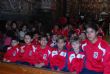 EL CONCEJAL DE DEPORTES ACOMPAÑA A MÁS DE 220 NIÑOS Y AL CUERPO TÉCNICO Y DIRECTIVO DE LA ESCUELA MUNICIPAL DE FÚTBOL EN LA TRADICIONAL OFRENDA FLORAL A LA PATRONA DE LA LOCALIDAD SANTA EULALIA - Foto 13