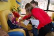 LOS USUARIOS DE LA RESIDENCIA "LA PURÍSIMA" RECIBEN LA NAVIDAD CON DULCES ARTESANOS Y UNA REPRESENTACIÓN TEATRAL ACOMPAÑADA DE VILLANCICOS CANTADOS POR LOS ALUMNOS DEL COLEGIO PÚBLICO "SAN JOSÉ" - Foto 19