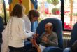 LOS USUARIOS DE LA RESIDENCIA "LA PURÍSIMA" RECIBEN LA NAVIDAD CON DULCES ARTESANOS Y UNA REPRESENTACIÓN TEATRAL ACOMPAÑADA DE VILLANCICOS CANTADOS POR LOS ALUMNOS DEL COLEGIO PÚBLICO "SAN JOSÉ" - Foto 23