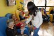 LOS USUARIOS DE LA RESIDENCIA "LA PURÍSIMA" RECIBEN LA NAVIDAD CON DULCES ARTESANOS Y UNA REPRESENTACIÓN TEATRAL ACOMPAÑADA DE VILLANCICOS CANTADOS POR LOS ALUMNOS DEL COLEGIO PÚBLICO "SAN JOSÉ" - Foto 27