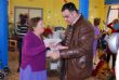 LOS USUARIOS DE LA RESIDENCIA "LA PURÍSIMA" RECIBEN LA NAVIDAD CON DULCES ARTESANOS Y UNA REPRESENTACIÓN TEATRAL ACOMPAÑADA DE VILLANCICOS CANTADOS POR LOS ALUMNOS DEL COLEGIO PÚBLICO "SAN JOSÉ" - Foto 34